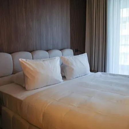 Apartamento Penthouse Lebada Lake *