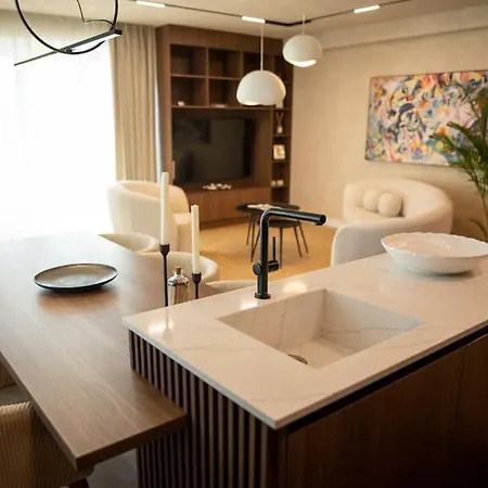 Penthouse Lebada Lake Apartment Bucharest