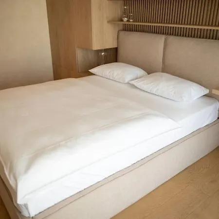 Penthouse Lebada Lake Apartamento Bucareste