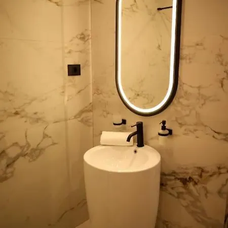 Penthouse Lebada Lake Apartmán Bukurešť